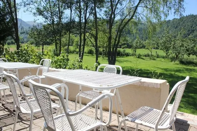 Kır Evi, Banyolu/Duşlu, Dağ Manzaralı