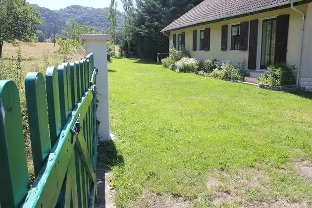 Kır Evi, Banyolu/Duşlu, Dağ Manzaralı