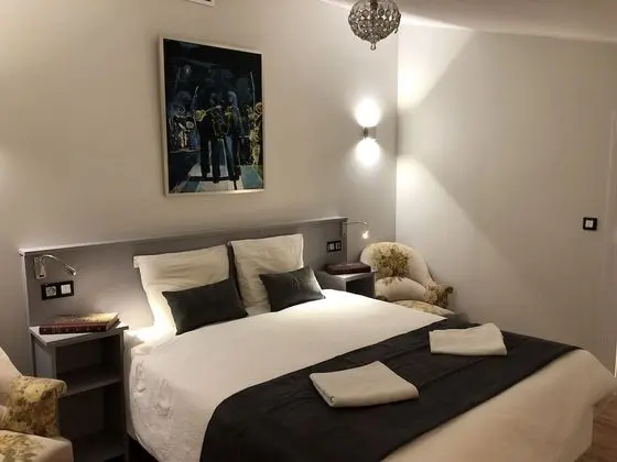 Tek Büyük Yataklı Oda (Chambre des Artistes)