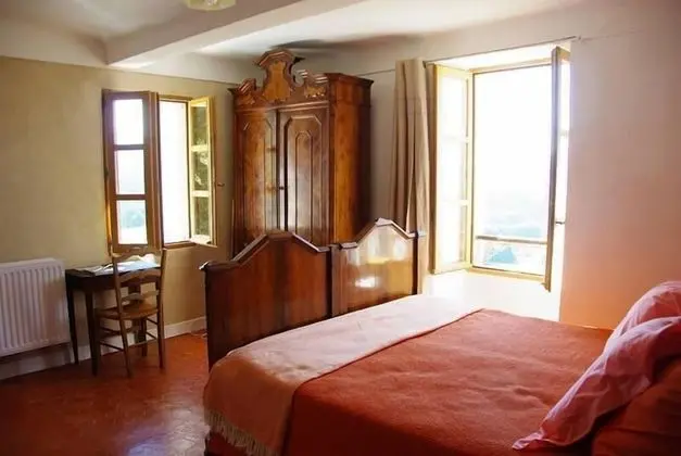 Üç Kişilik Oda (Sarde)