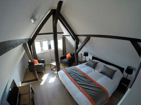 Junior Süit (Combles)