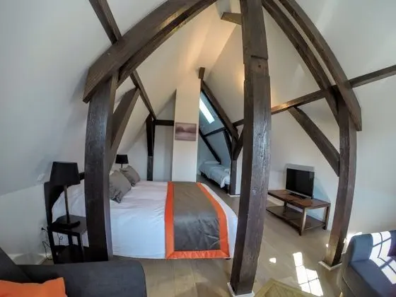 Junior Süit (Combles)