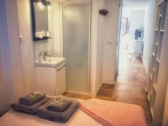 Apart Daire, Banyolu/Duşlu, Bahçe Manzaralı (3. La Capitainerie)