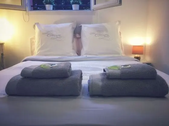 Apart Daire, Banyolu/Duşlu, Bahçe Manzaralı (La Garoupe)