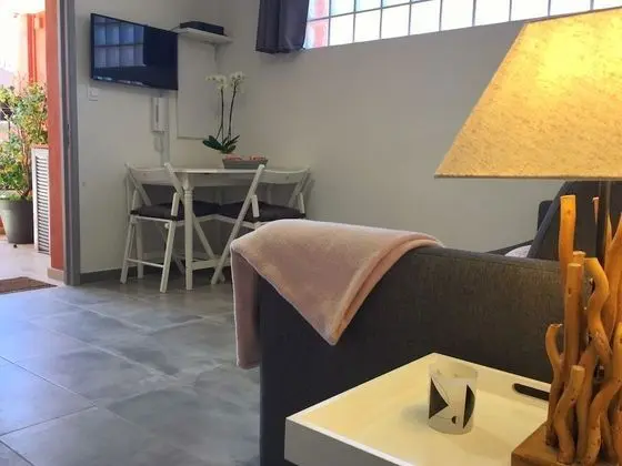 Apart Daire, Banyolu/Duşlu, Bahçe Manzaralı (La Garoupe)