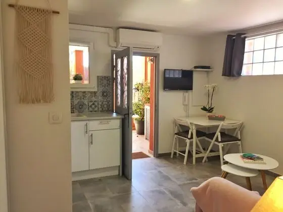 Apart Daire, Banyolu/Duşlu, Bahçe Manzaralı (La Garoupe)