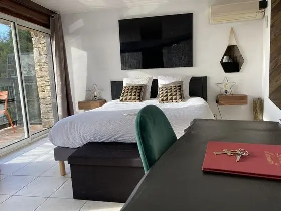 Tek Büyük Yataklı Oda, Balkon (Palmiers)