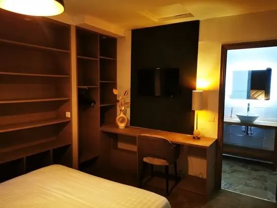 Comfort Tek Büyük Yataklı Oda