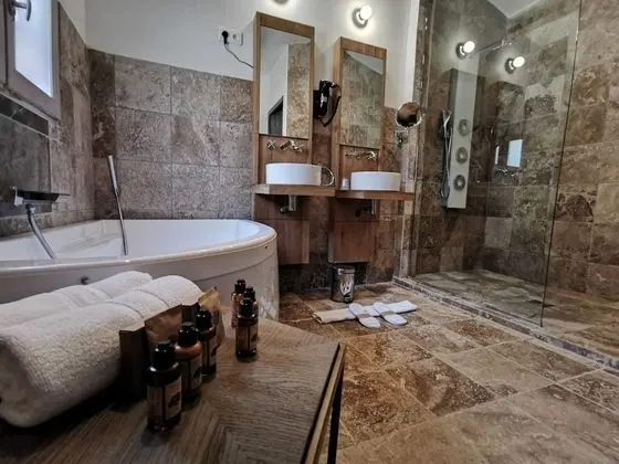 Deluxe Süit, Teras, Havuz Kenarı