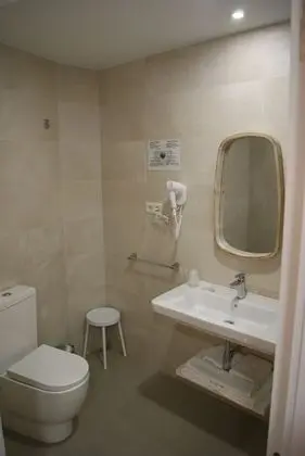 Standard Tek Büyük veya İki Ayrı Yataklı Oda