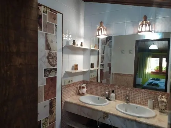 Tek Büyük Yataklı Oda, Özel Banyo (Esmeralda)