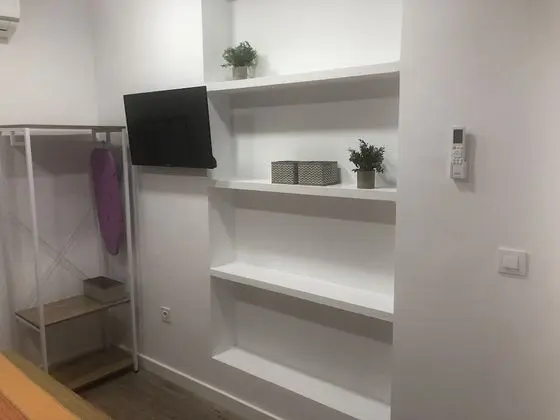 Basic Tek Büyük Yataklı Oda