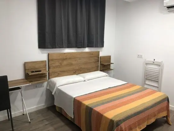 Basic Tek Büyük Yataklı Oda