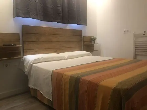 Basic Tek Büyük Yataklı Oda