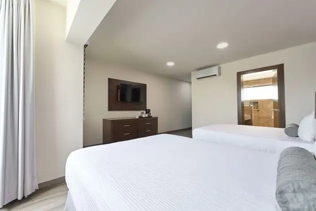Deluxe Tek Büyük Yataklı Oda, 2 Çift Kişilik Yatak