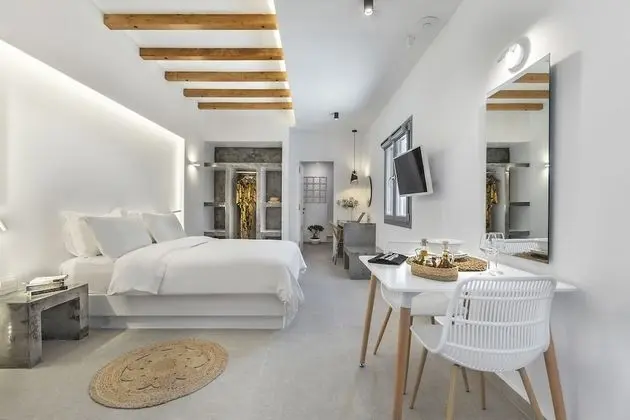 Sirokos Suite