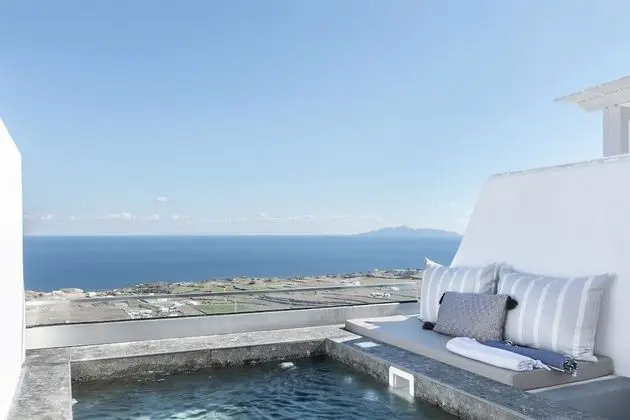 Sirokos Suite