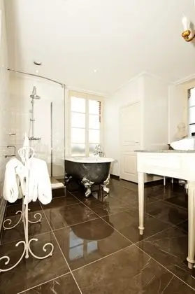 Deluxe Tek Büyük Yataklı Oda, Özel Banyo