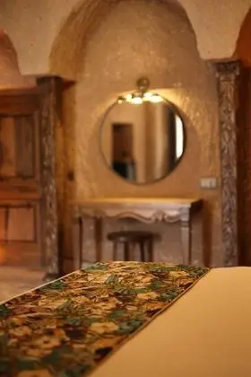 Mağara Oda-Jakuzili, Vadi Manzaralı, Balkon veya Teraslı