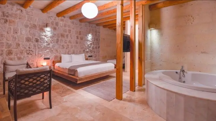 Suite, Vadi Manzaralı, Jakuzili