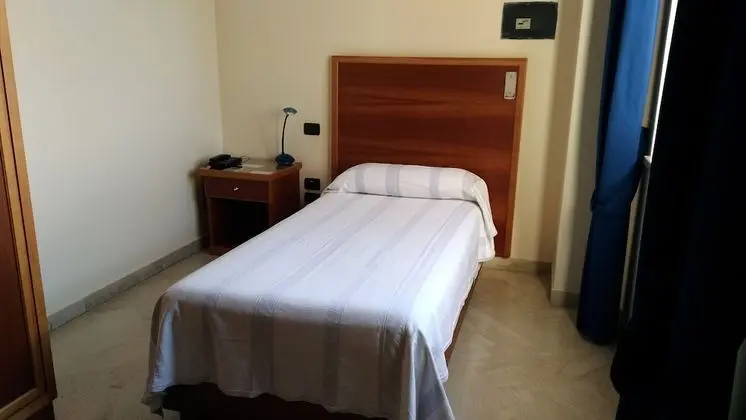 Basic İki Ayrı Yataklı Oda