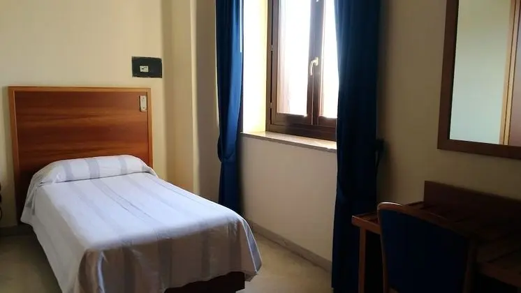 Basic İki Ayrı Yataklı Oda