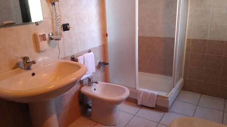 Basic İki Ayrı Yataklı Oda