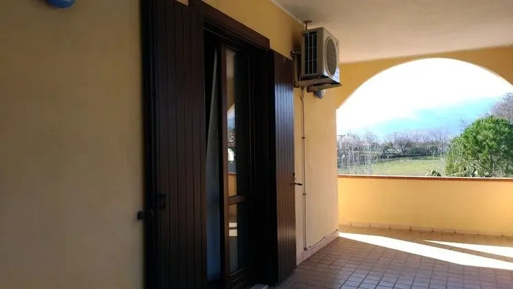 Junior Süit, Balkon