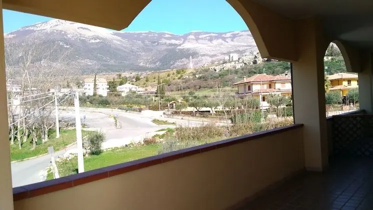 Junior Süit, Balkon