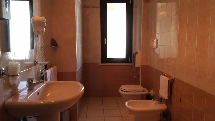 Junior Süit, Balkon