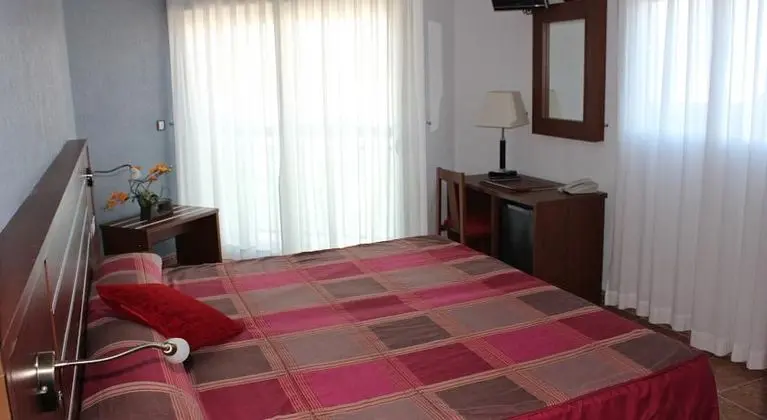 1 Çift Kişilik Veya 2 Tek Kişilik Yatak Capacity 2