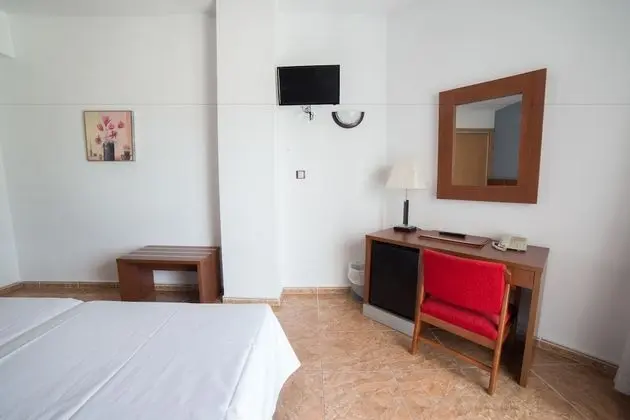 Standard Oda, Balkon, Kısmi Deniz Manzarası