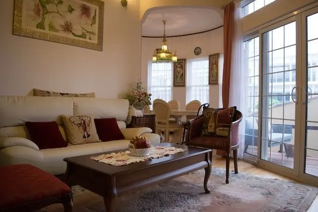 Apart Daire (over 5 people are charged extra fee)