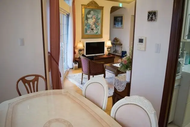 Apart Daire (over 5 people are charged extra fee)