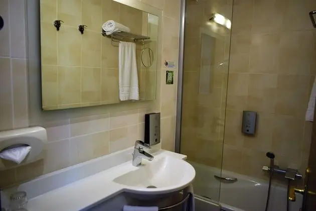 Comfort Tek Büyük Yataklı Oda