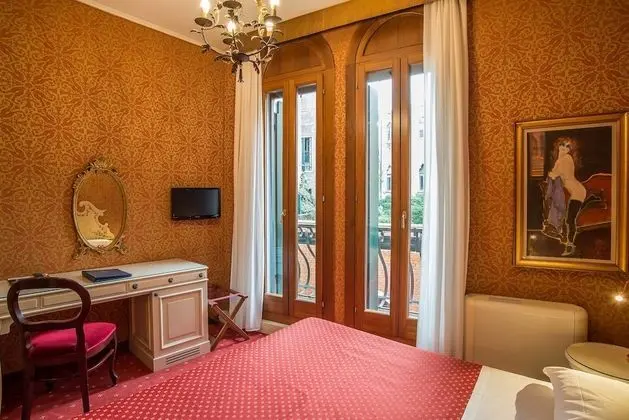 Classic Tek Büyük veya İki Ayrı Yataklı Oda