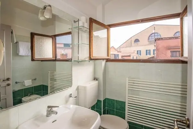 Classic Tek Büyük veya İki Ayrı Yataklı Oda