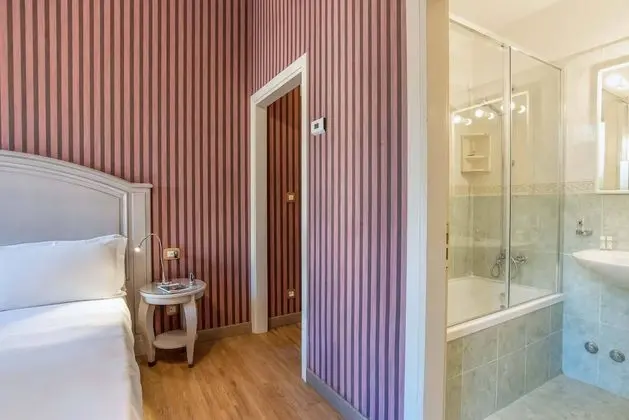 Classic Tek Büyük veya İki Ayrı Yataklı Oda