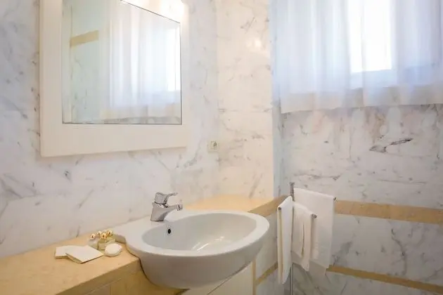 Süit, Sigara İçilmez