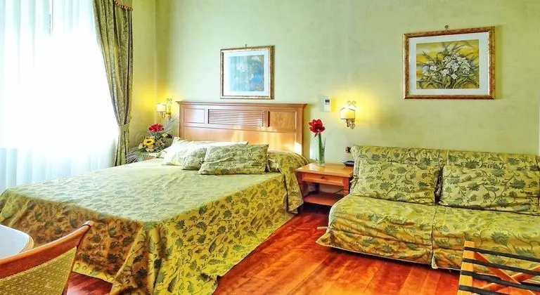 Comfort Tek Büyük Yataklı Oda
