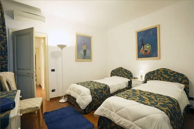 Tek Büyük veya İki Ayrı Yataklı Oda, Balkon