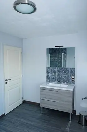 Superior Tek Büyük Yataklı Oda (Chambre aux Cygnes)