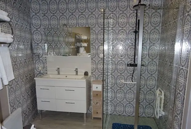 Üç Kişilik Oda (Birmane)
