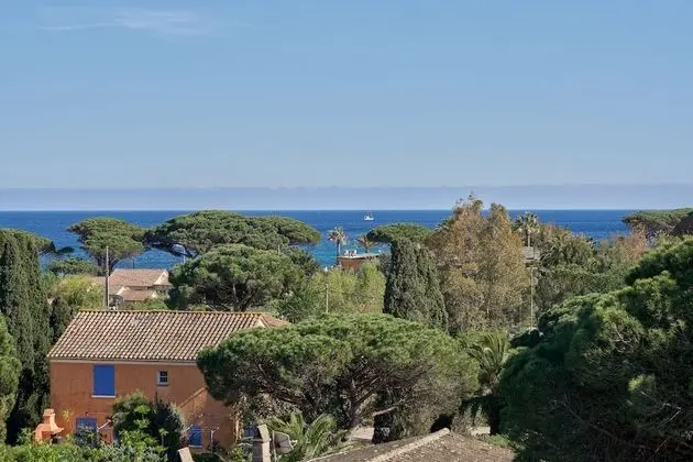 Deluxe Tek Büyük Yataklı Oda, Teras, Deniz Manzaralı