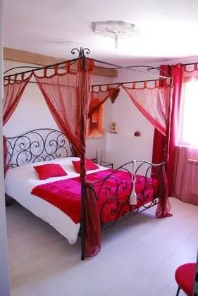 Tek Büyük Yataklı Oda, Bahçeli