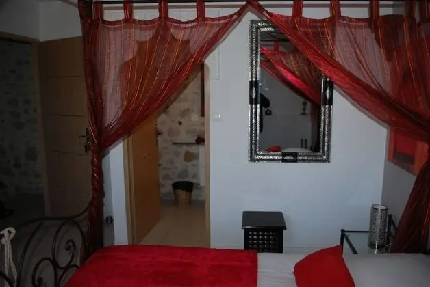 Tek Büyük Yataklı Oda, Bahçeli