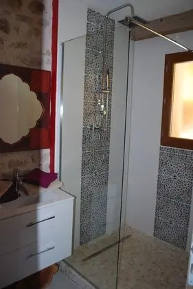 Tek Büyük Yataklı Oda, Bahçeli