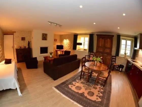 Superior Apart Daire, Banyolu/Duşlu, Bahçe Manzaralı