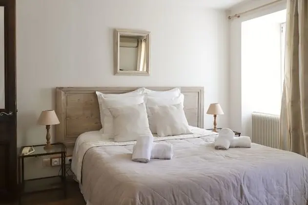 Classic Tek Büyük Yataklı Oda