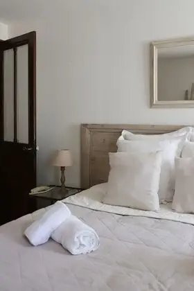 Classic Tek Büyük Yataklı Oda